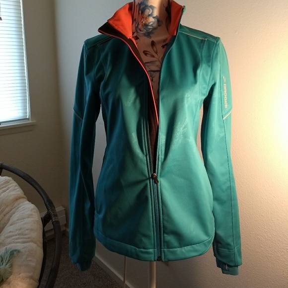 brooks shelter technology jacket